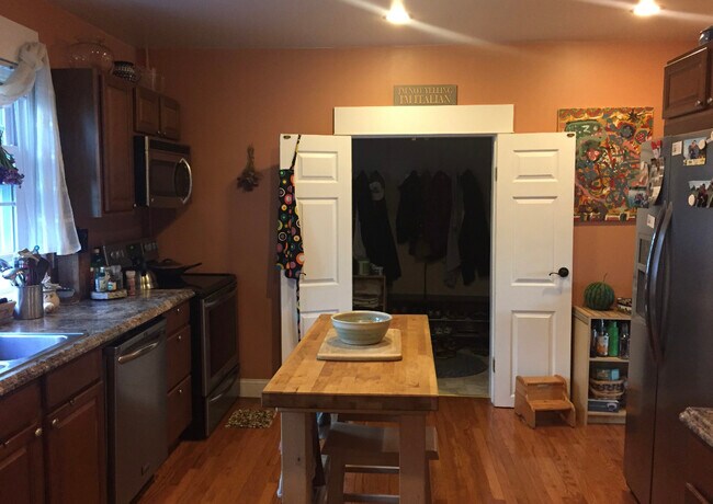 Foto del edificio - 109 Ridgewood Ave