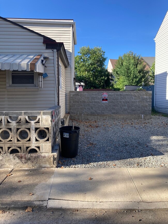 Building Photo - 55 S 19th St