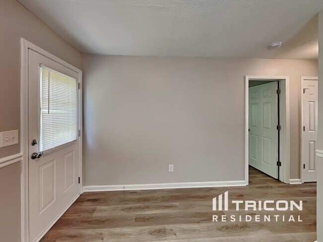 Building Photo - 1782 Red Bird Cir SE