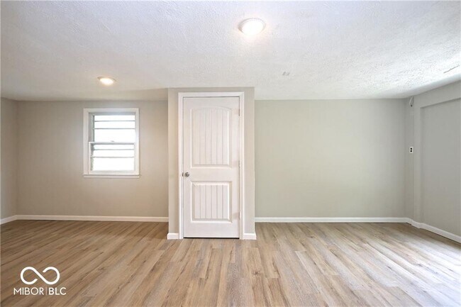 Foto del edificio - 4295 N County Road 1000 East