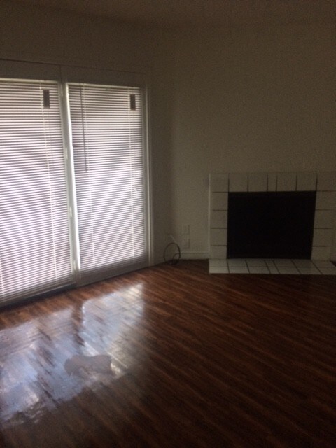 Building Photo - 111 Lake Meadows Dr