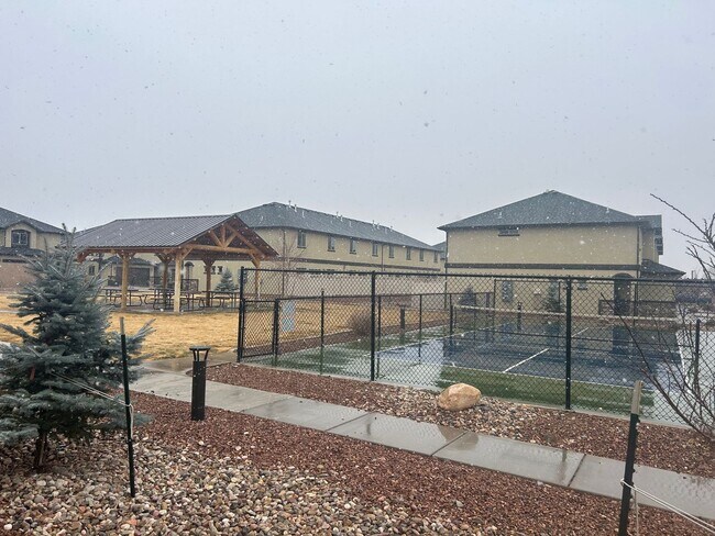 Foto del edificio - Shadow Ridge Townhome #53!