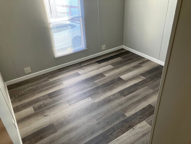 Foto del edificio - 200 N 28th St