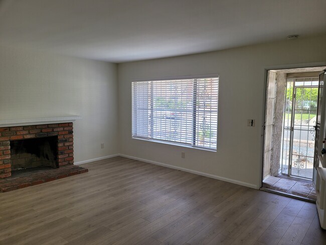 Living Room - 3110 Manos Dr