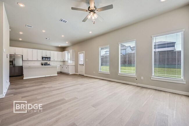 Foto del edificio - 1024 Jacquelyne Dr