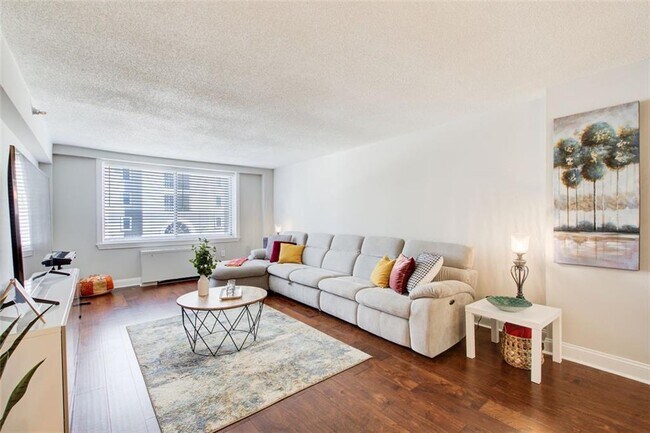 Foto del edificio - 2479 Peachtree Rd NE