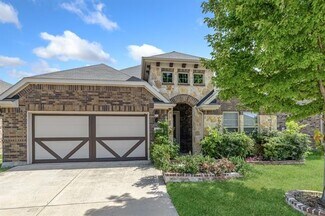 Building Photo - 2360 Whispering Pines Dr