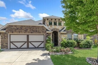 Building Photo - 2360 Whispering Pines Dr