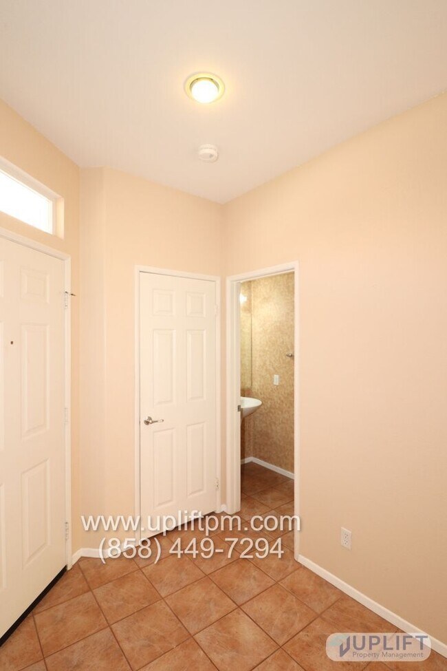 Foto del edificio - 9459 Compass Point Dr S