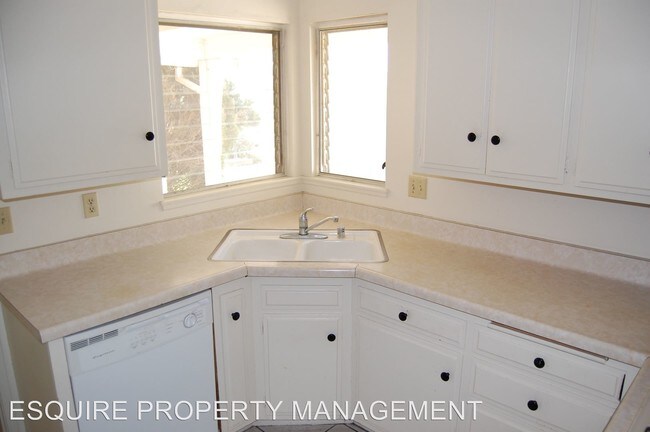 Building Photo - 4 br, 2 bath House - 405 SAN NICOLAS AVENUE