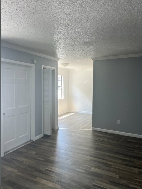 Foto del edificio - 3215 Baird Ave
