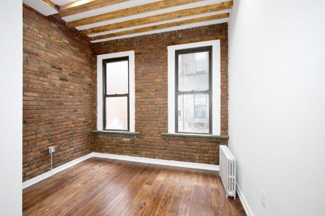 Building Photo - 28 Forsyth Street