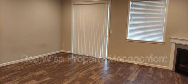 Building Photo - 5905 NE 57th Ave
