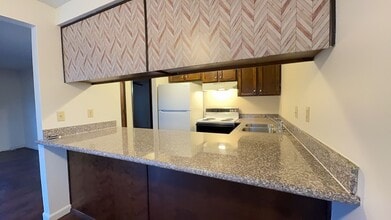 Building Photo - 1048-1048 Woodrow Ln