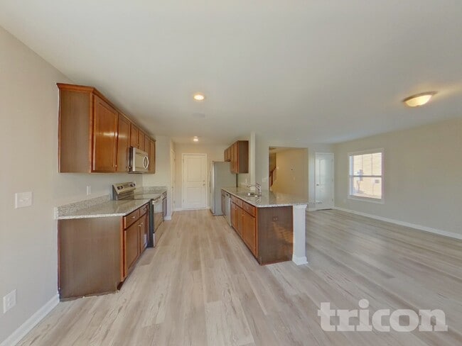 Building Photo - 422 Providence Plantation Cir