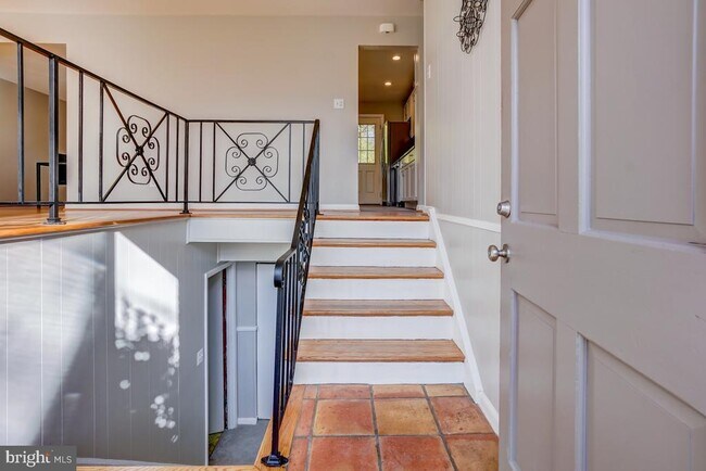 Foto del edificio - 6417 Earlham Dr