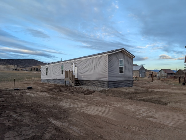 Building Photo - 39021 Holly Ln