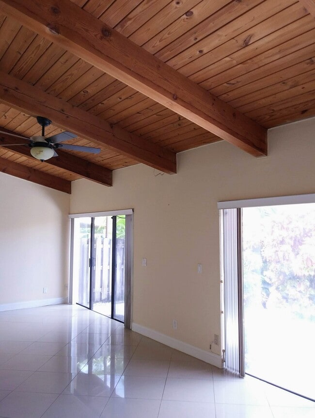 Foto del edificio - 2675 S Parkview Dr