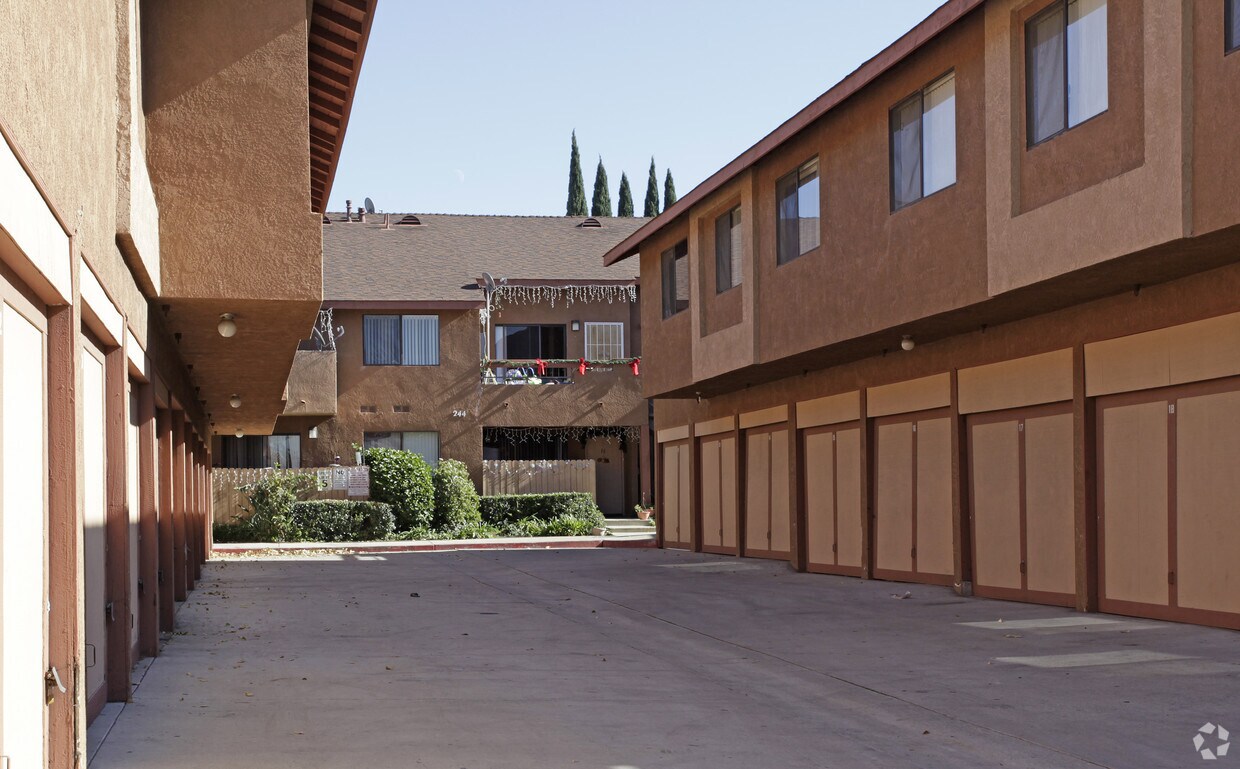 Building Photo - Grand View Terrace