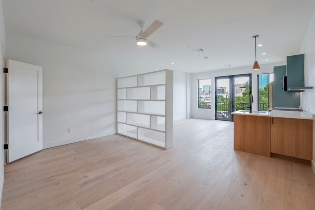 Photo - 309 W. Daggett - The Studio #203 Apartment