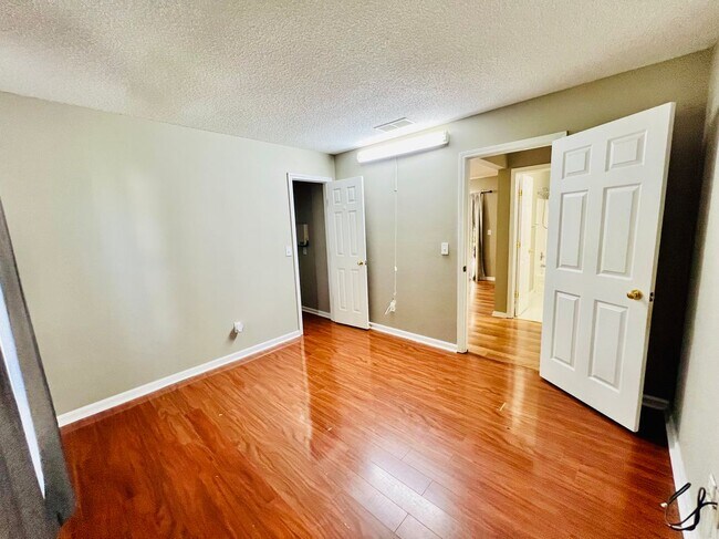 Foto del edificio - 391 Bass Way NW