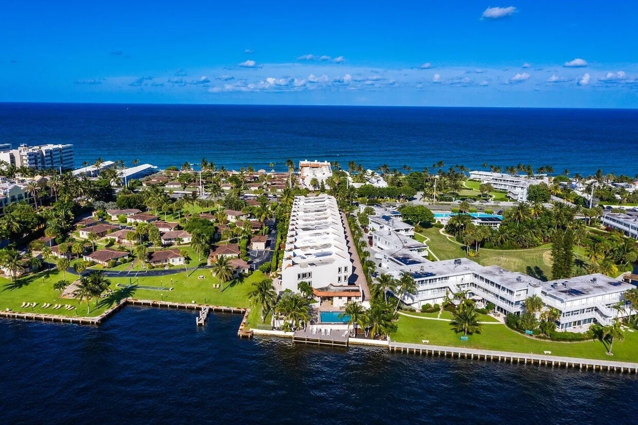 Photo - 1222 Hillsboro Mile (Hillsboro Beach, FL)