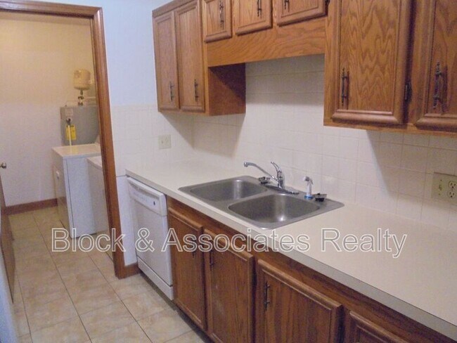 Building Photo - 316-A Windsor Manor Way