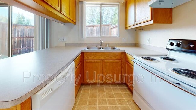 Building Photo - 2739 Gilmore Ln