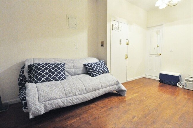 Foto del edificio - 1374 1st Ave