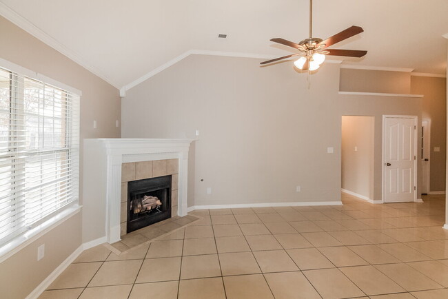 Foto del edificio - 4283 Ravenwood Park W