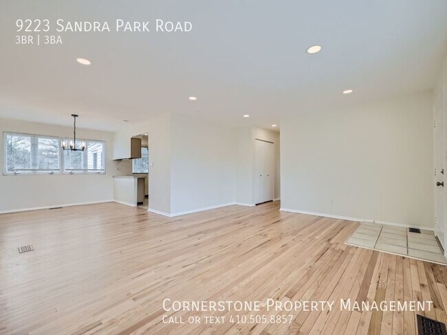 Building Photo - 3 Beds 2.5 Baths | $2600 | 9223 Sandra Par...