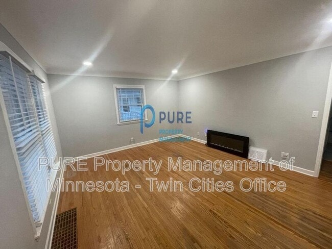 Building Photo - 4532 2nd St NE