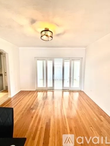 Foto del edificio - 10815 NE 10th Pl