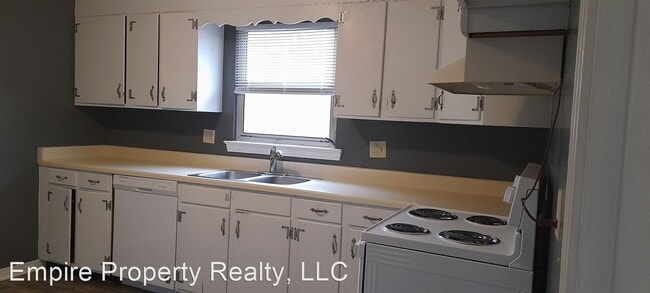Building Photo - 3 br, 2 bath House - 375 Greens Lake Circle