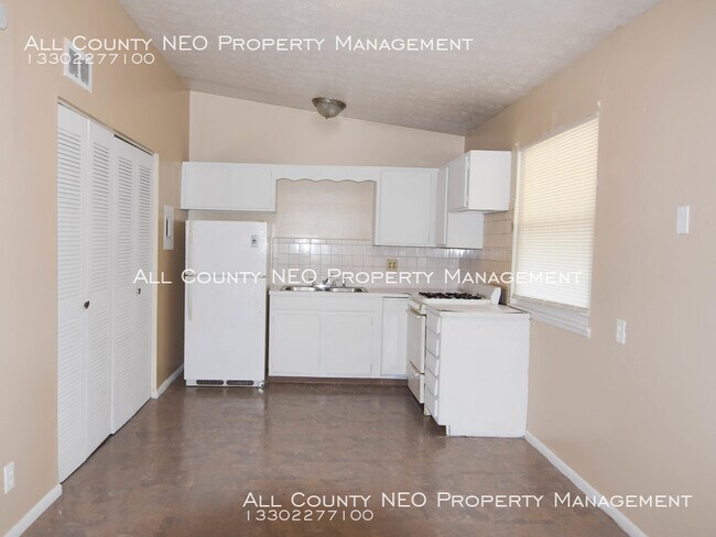 Building Photo - 1927 Preston Ave. Duplex for Rent!