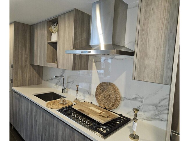 Building Photo - 13768-13100 100 Ave