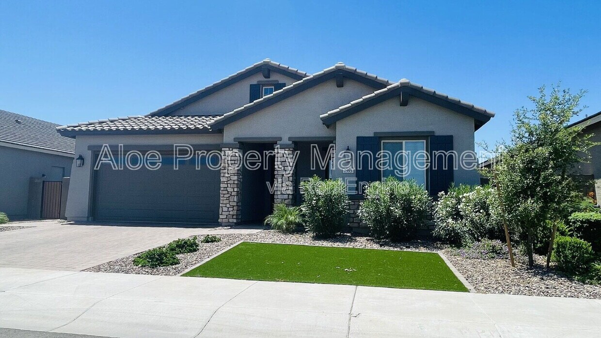 Primary Photo - 2995 W Lynx Dr