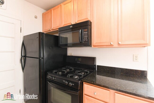 Foto del edificio - 3115 W Foster Ave