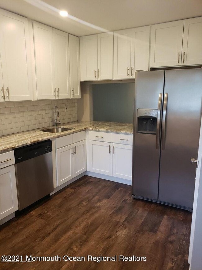 207 Covered Bridge Blvd Unit B, Manalapan Township, NJ 07726 Condo