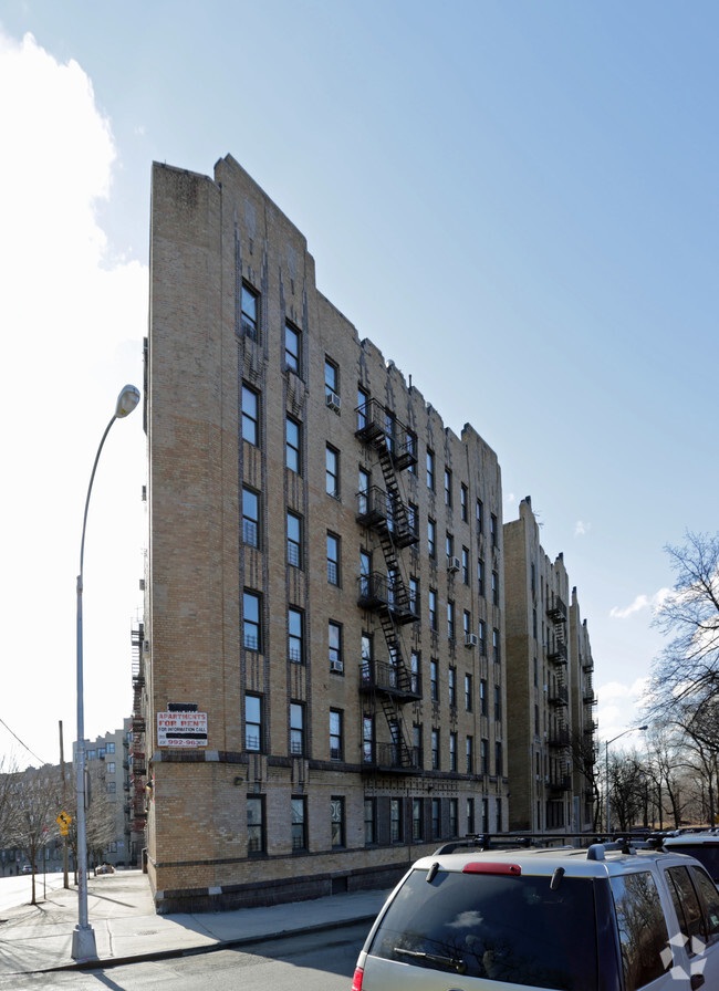 Building Photo - 75 W Mosholu N