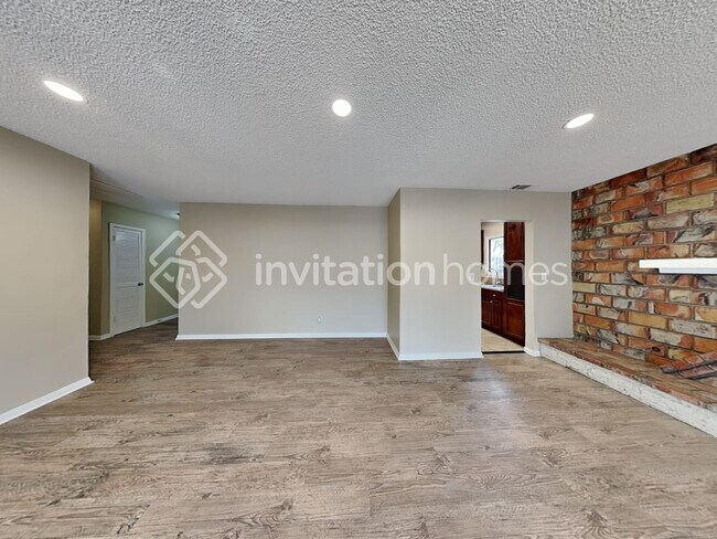 Building Photo - 5451 Princeton St