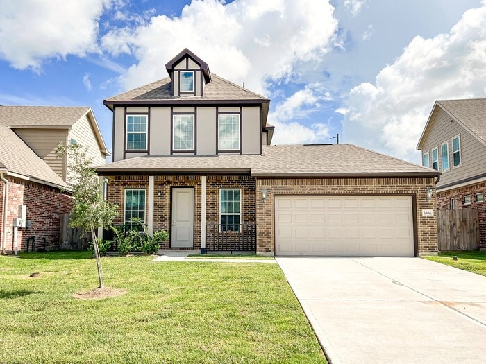 Foto principal - 3226 Cloud Crest Ln