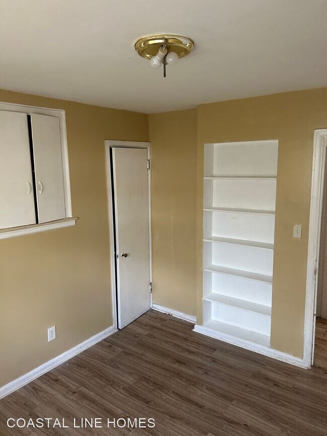 Foto del edificio - 3 br, 1 bath House - 9996 Rutland