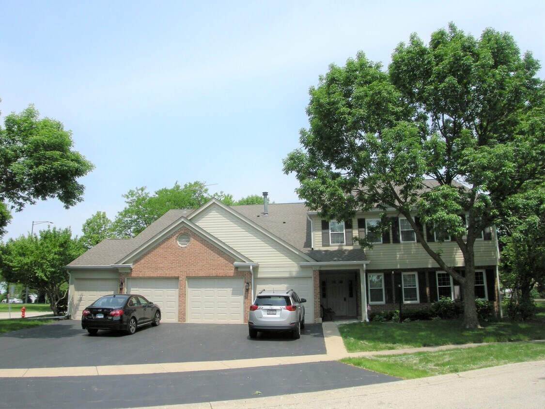 Foto principal - 1300 Pennwood Ct