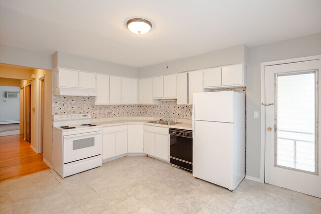 Foto del edificio - 4835 Belmont Rd