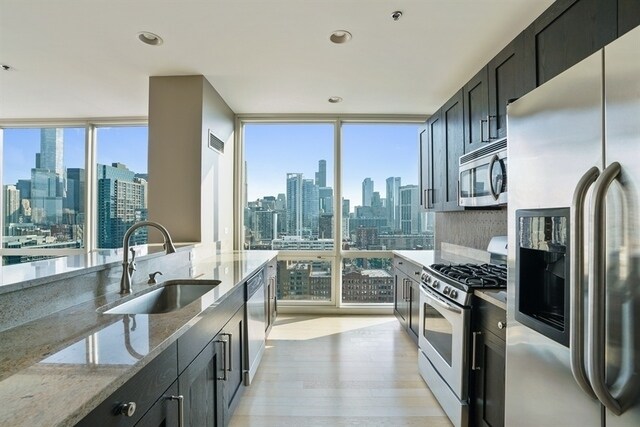 Foto principal - 757 N Orleans St