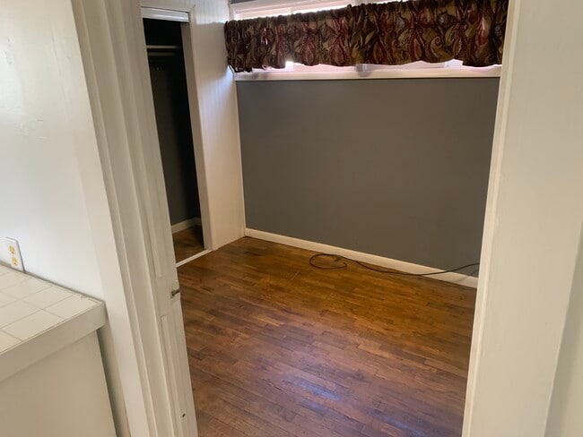 Building Photo - Clark 3 UNIT