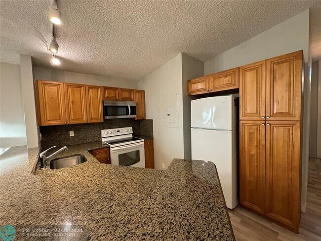 Building Photo - 22281 Whistling Pines Ln