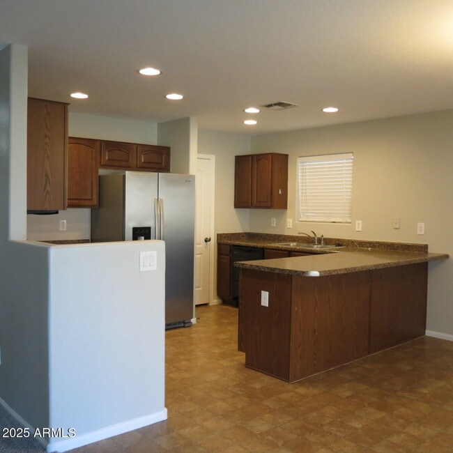 Building Photo - 40106 W Thornberry Ln