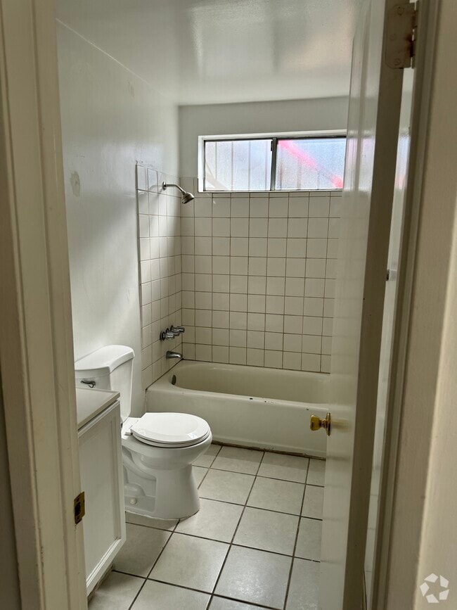 Building Photo - 4929 W 118th Plz